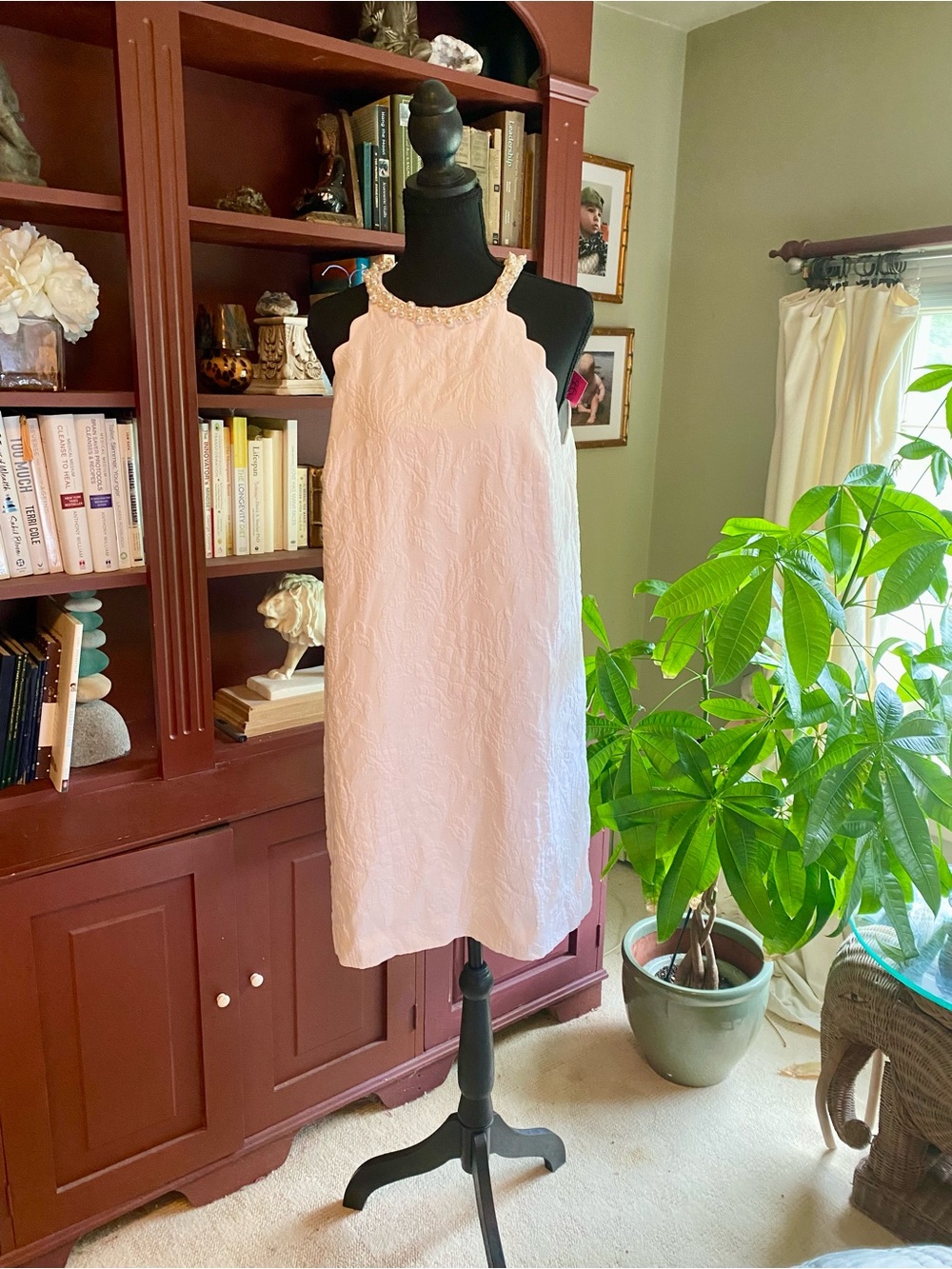 Lilly Pulitzer Tabby Shift Dress in Resort White with Scalloped & Pearl-Trim